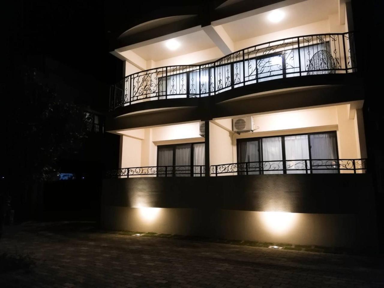 Tsuki No Michi Terrace Apartment Urasaki Exterior foto